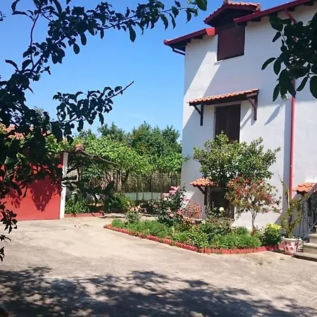 Spacious Near Thessaloniki Villa *