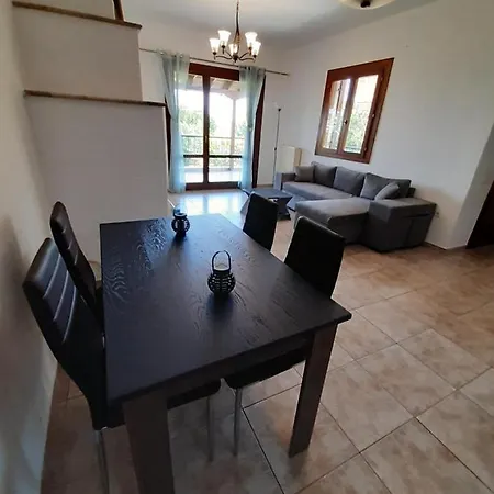 Spacious Near Thessaloniki Villa Agia Triada (Thessaloniki)